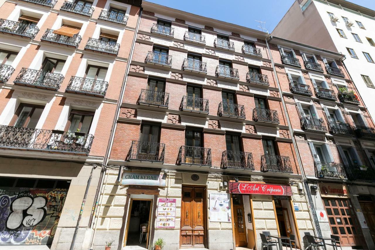 Feelathome Madrid Suites Apartments Екстер'єр фото